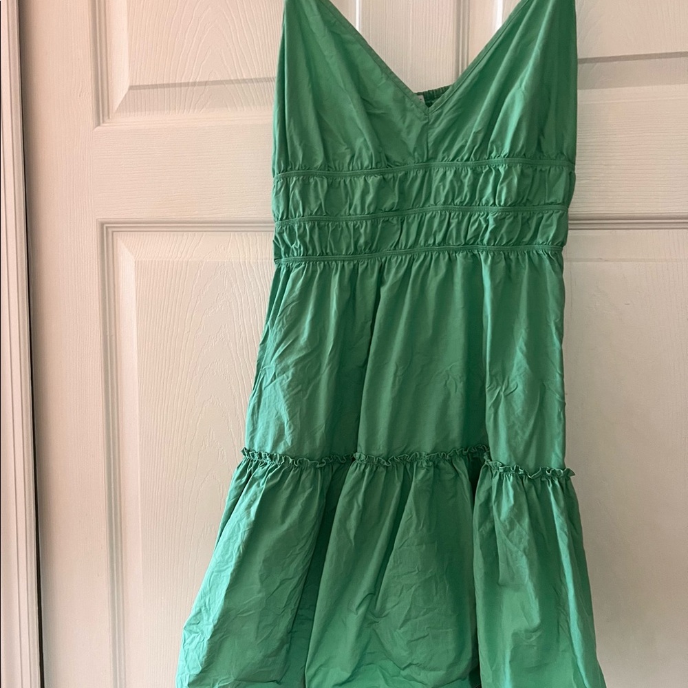 Poplin green v neck flowy dress